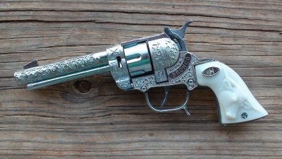 bronco 44 gunfighter toy gun