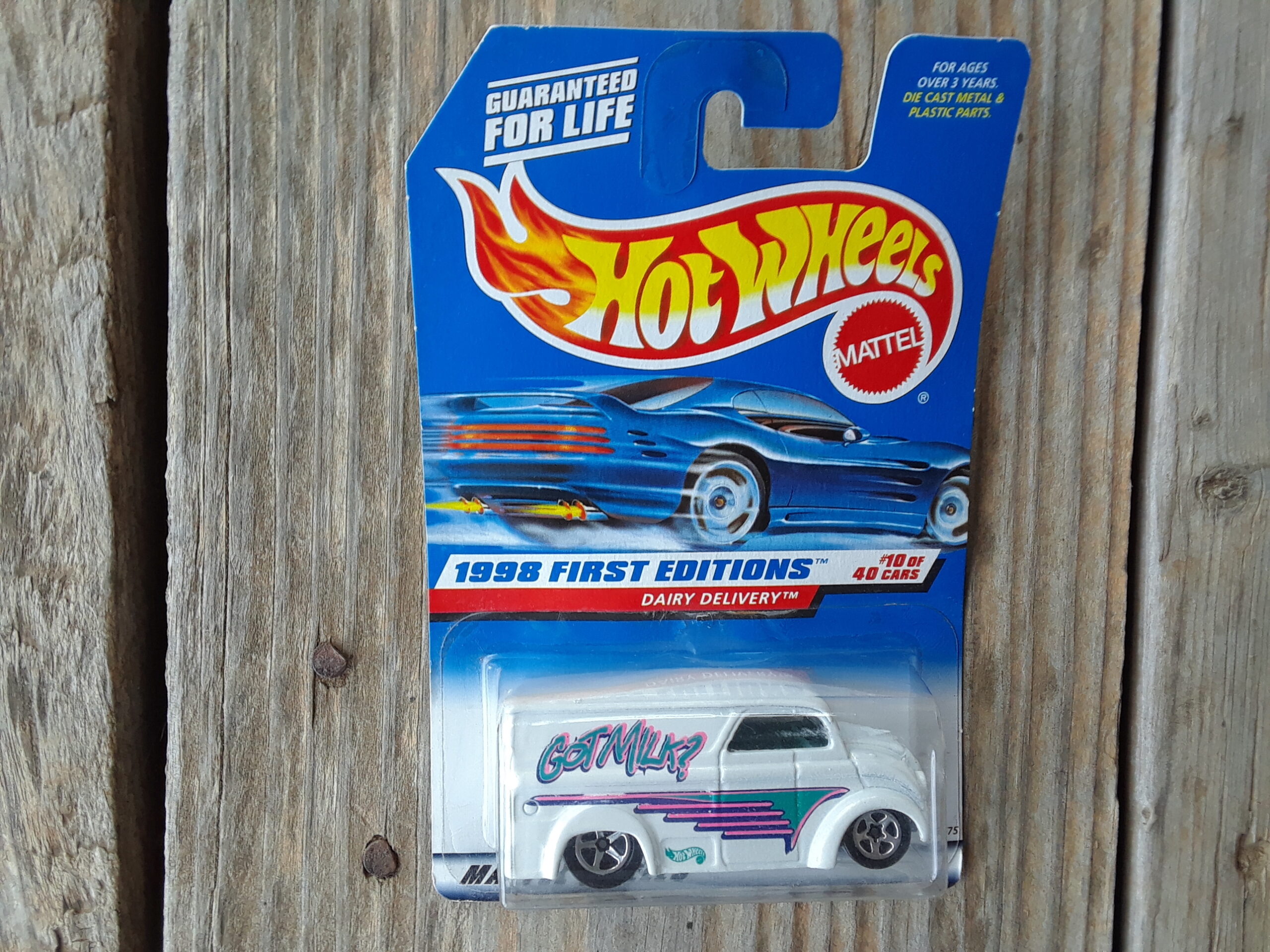 Hot Wheels 1998 First Editions Dairy Delivery