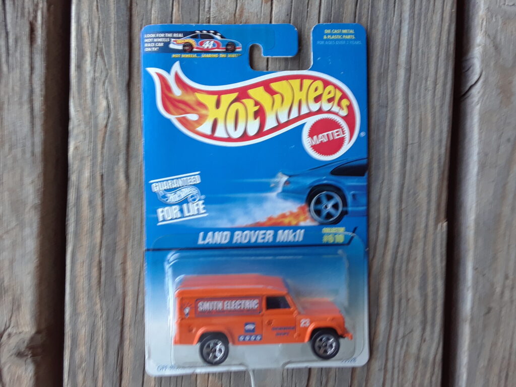 Hot Wheels Land Rover Mark II Smith Electric – Wild West Toys